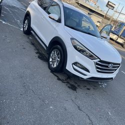 Hyundai Tucson 2017 AWD 2.0
