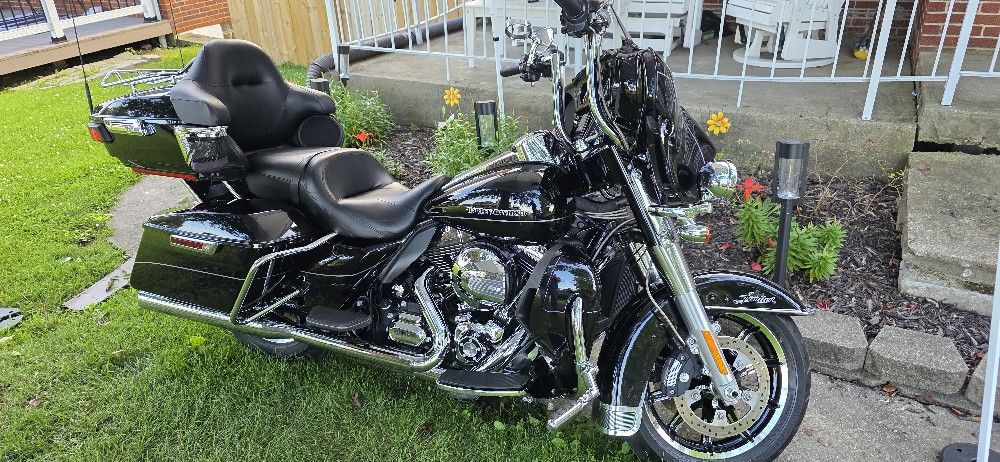 2016 Harley-Davidson Ultra Limited- Priced To Sell!!!