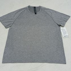 Lululemon Men's T-shirt