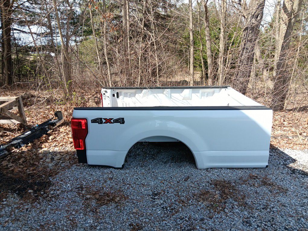 17-22 Ford F-250-450 Aluminum 8ft Bed PERFECT SHAPE!!!!