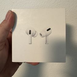 Apple AirPods Pro 2nd Generation Lightning with MagSafe