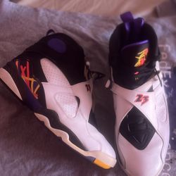 Air Jordan “Three Peat” 8 Retro 