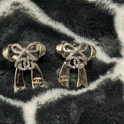 Luxury C Earrings