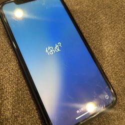 Sim Locked iPhone Xr 64gb (black) 