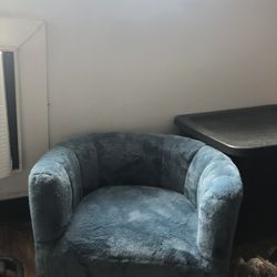 Small Chair 