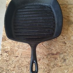 Lodge 8 Inch Cast Iron Skillet Fry Pan
