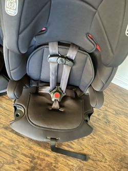 car seats 60$ each one, I can possibly deliver if you are from the area