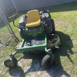 John Deere Zero Turn Mower 