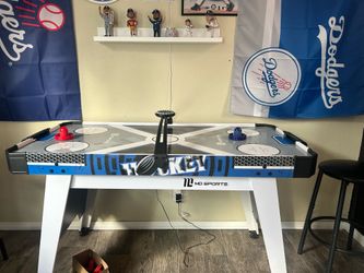 Air hockey
