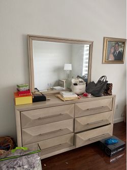 Mirror consola with 2 nightstand and lamps