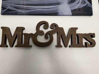 Mr & Mrs Wood Sign 