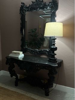Elegant Victorian Style Console Table with Mirror & Lamp Set