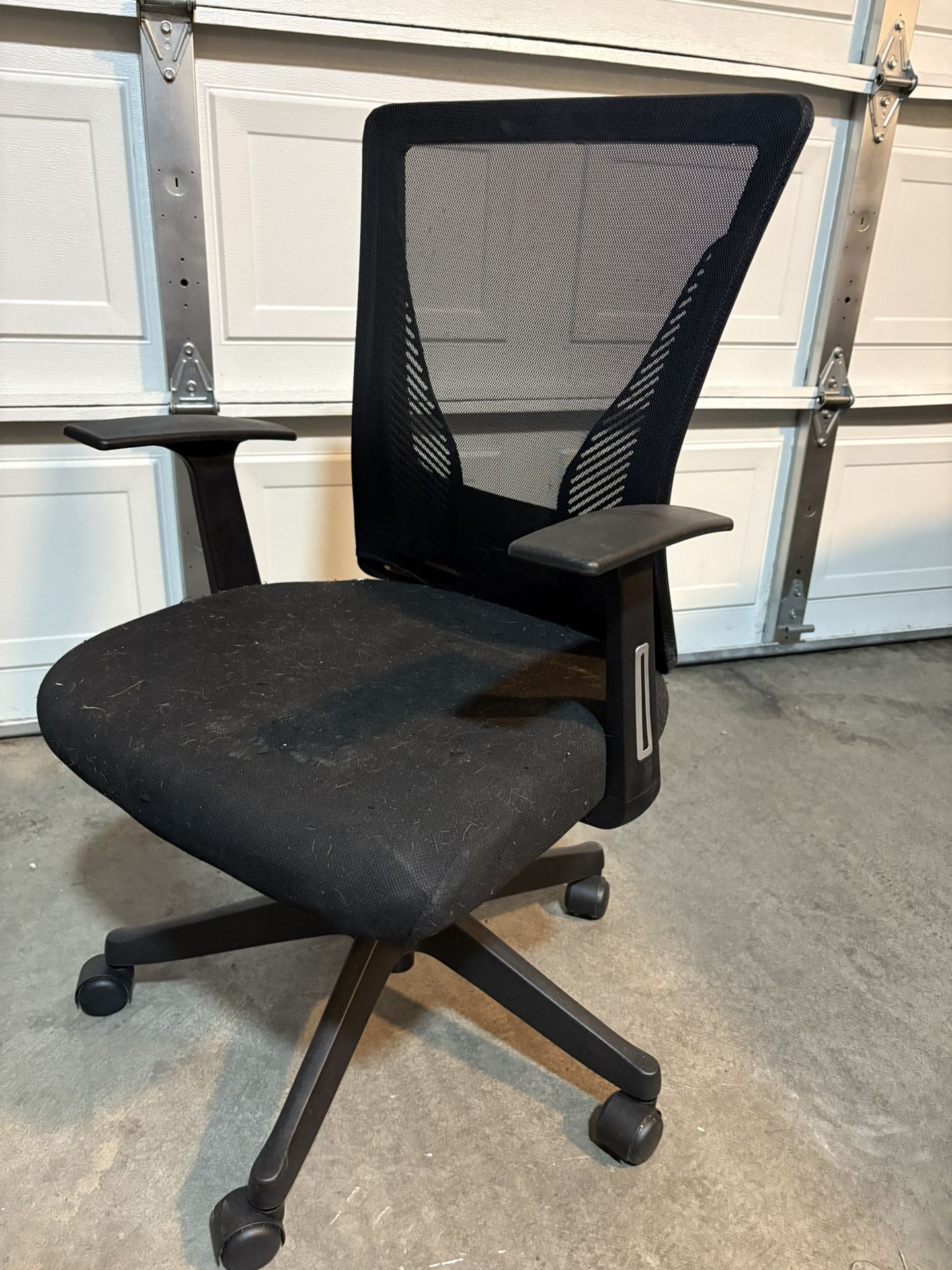 Saw, Couch, Hose, Computer Chair