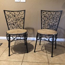 Metal leaf chair with wooden seat