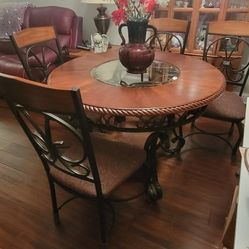 DINNING TABLE 