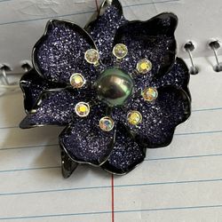 Joan Rivers’s Vtg-Lucite Cachochen Brooch Pin