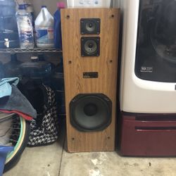 (2) Fisher 3-Way Floor Speaker System STV-9325 Vintage 1980’s Sound Great 110 Watts & Rare (3) Fisher WS-R9535 Surround Sound Speakers System