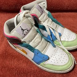 Jordan 1 SE size 6
