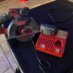 Sircular Saw Milwaukee 