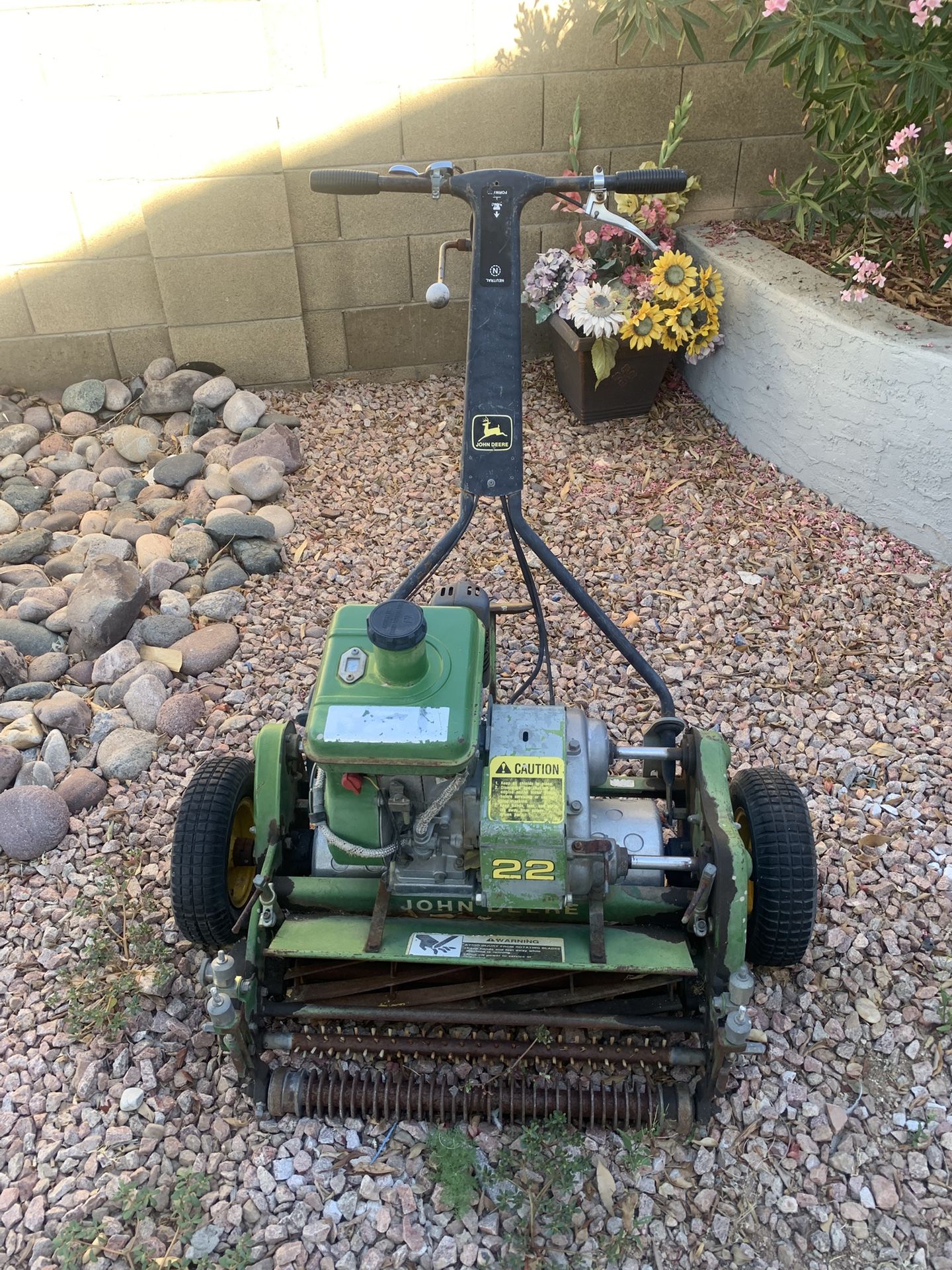 JOHN DEERE