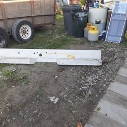 Heavy Duty Commercial Step Bumper It Is Universal As Seen In Pic It Has A Little Damage As Picked