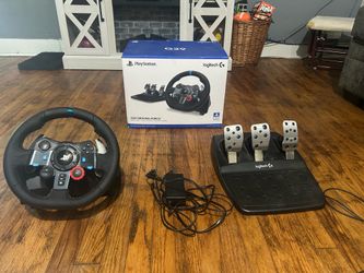 Logitech G29 Driving Force Racing Wheel (PS5/PS4/PS3/PC)