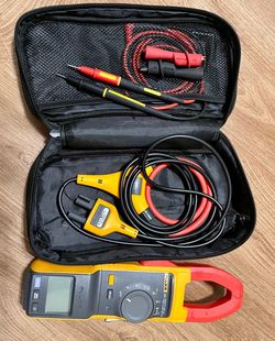 Fluke 381 Electrical Clamp Meter