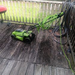 Electric lawnmower 