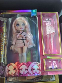 Rainbow High Bella Parker Fashion Doll