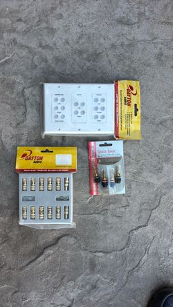 Audio wall plate with connectors