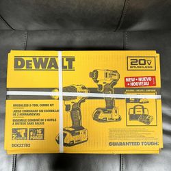 DeWalt 20V Max Brushless Cordless Drill/Driver and Impact Driver Combo Kit