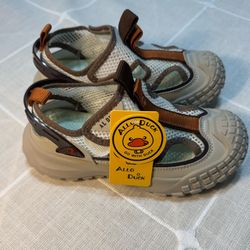 children's shoes