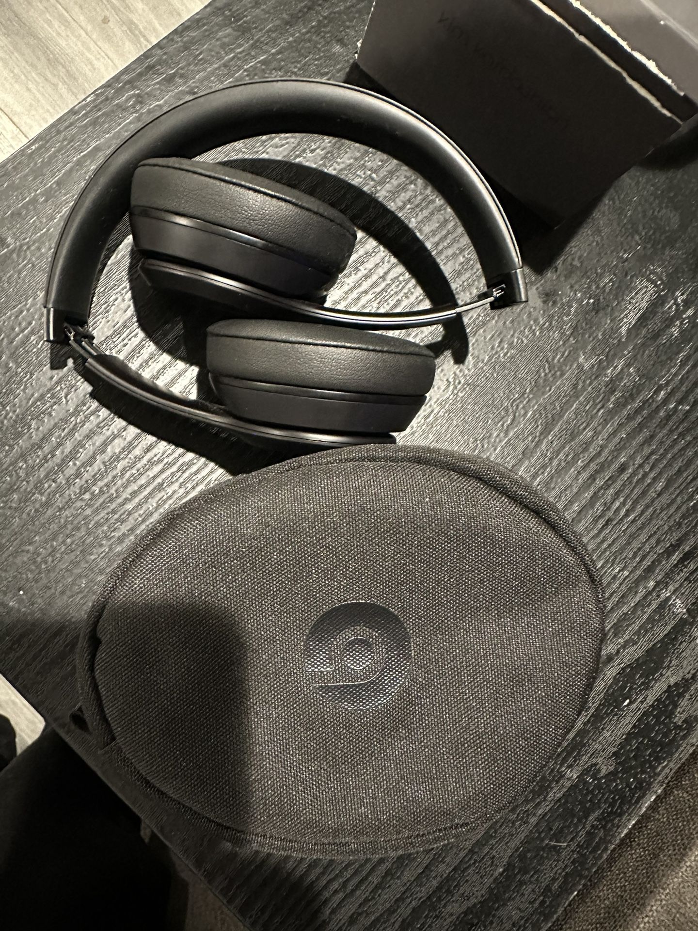 BEATS SOLO