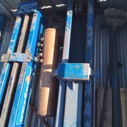Forward Manufacturing 2 Post  Hydraulic Vehicle Lift 9000lbs