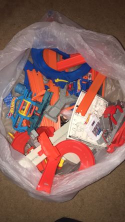 Hot wheels ultra metropolis top track set