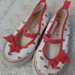 Toddler Shoes - Size: 7