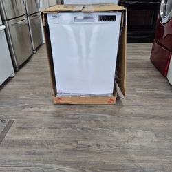 Brand New " Built In Dishwasher "