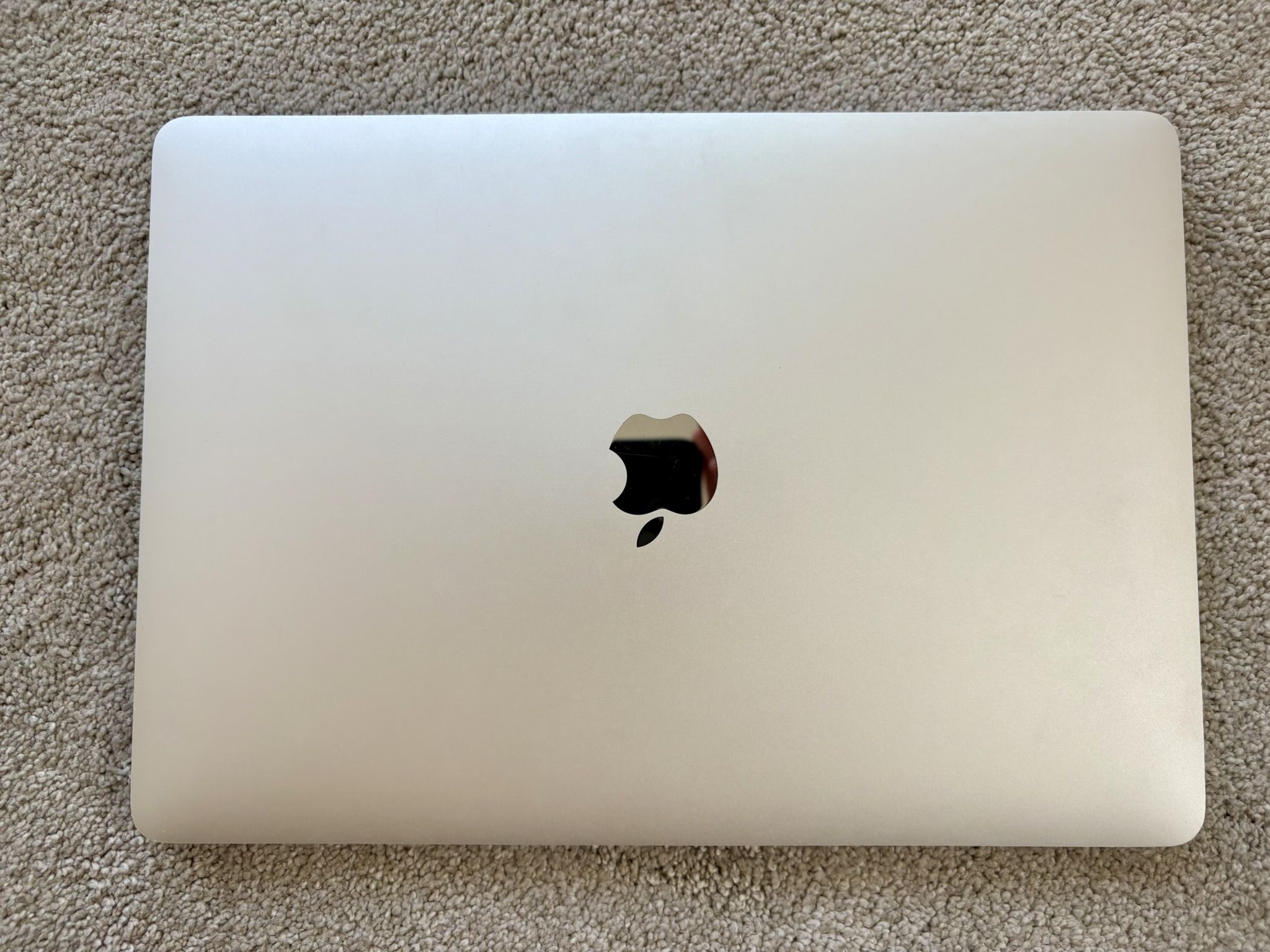 MacBook Pro 13-inch (2018, Intel i5, 8GB RAM, 256GB SSD) – Doesn’t Turn On, For Parts/Repair