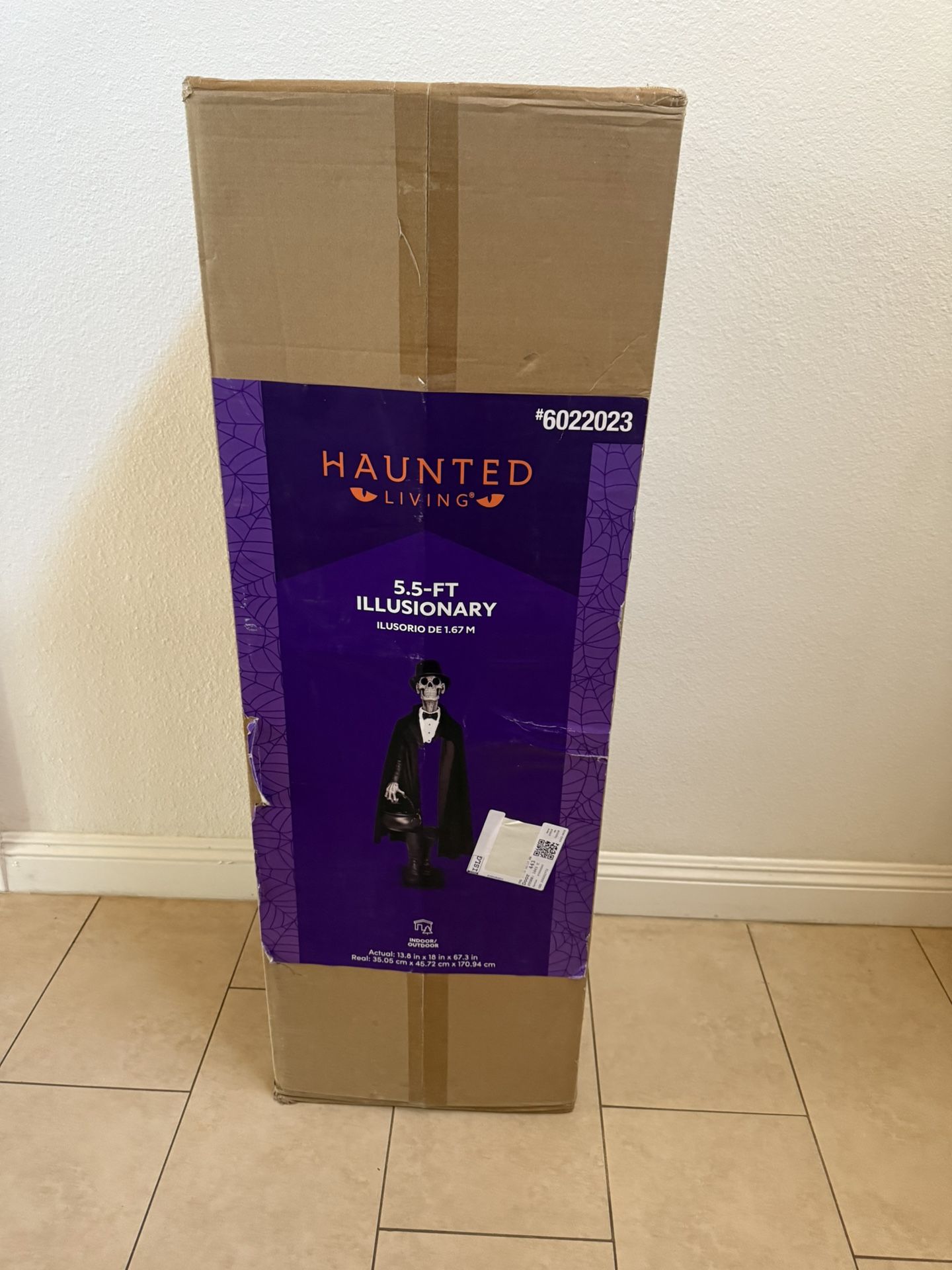 Halloween Illusionary, Skeleton Statue, Brand New Inbox