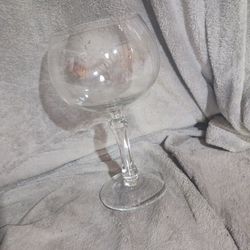 Large wine glass