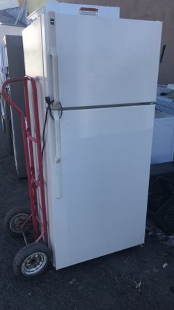 Hotpoint apartment sizes refrigerator beige color
