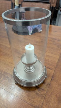 par de candelabros de vidrio con base de metal