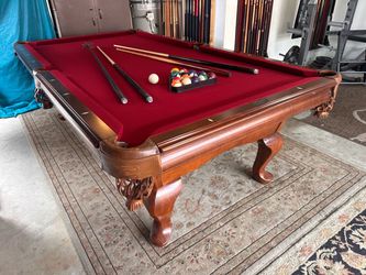 Classy 8’ Pool Table - Brand New Felt - Can Deliver!