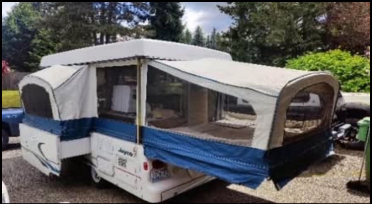 1999 Heritage Jayco aka “Manistee”