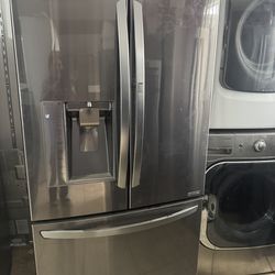 L.G. REFRIGERATOR EVERYTHING GOO