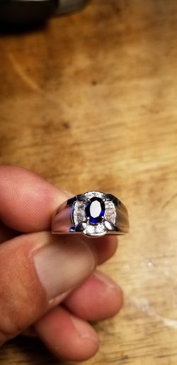 18K WHITE GOLD BLUE SAPPHIRE RING SIZE 11