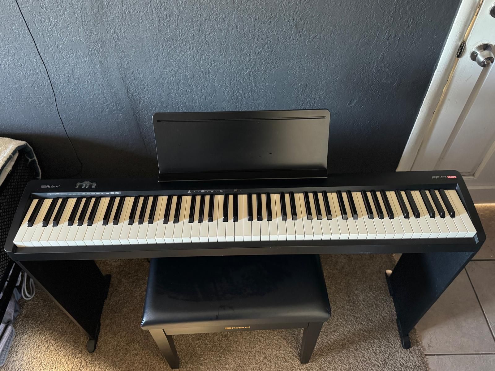 Roland FP-10 ACR Keyboard