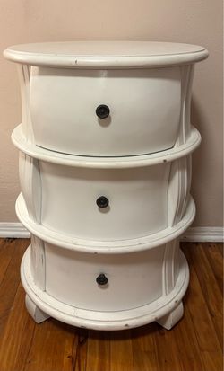 White Round 3-Drawer Nightstand