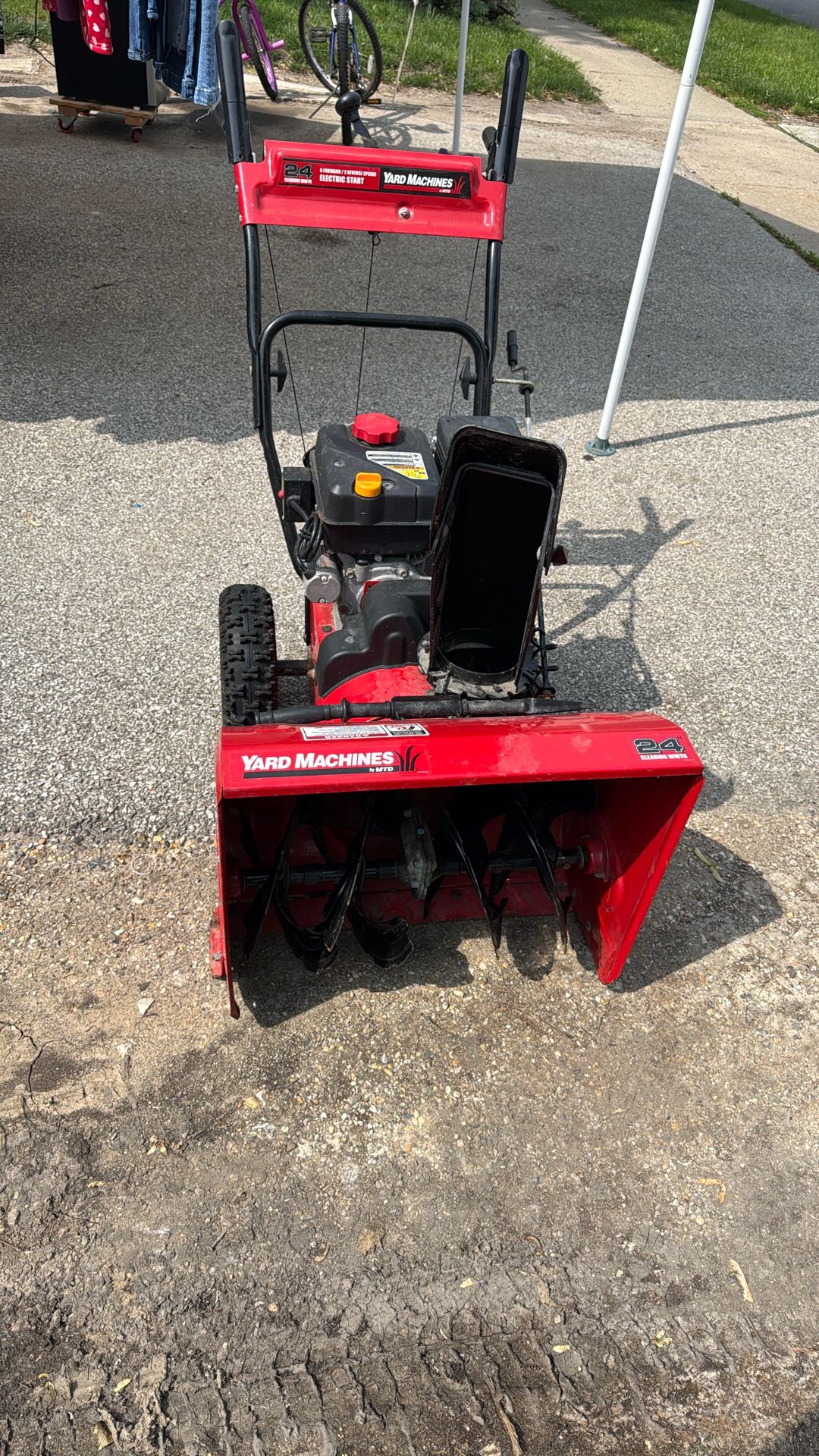 24” Clearing Width  Snow Blower  