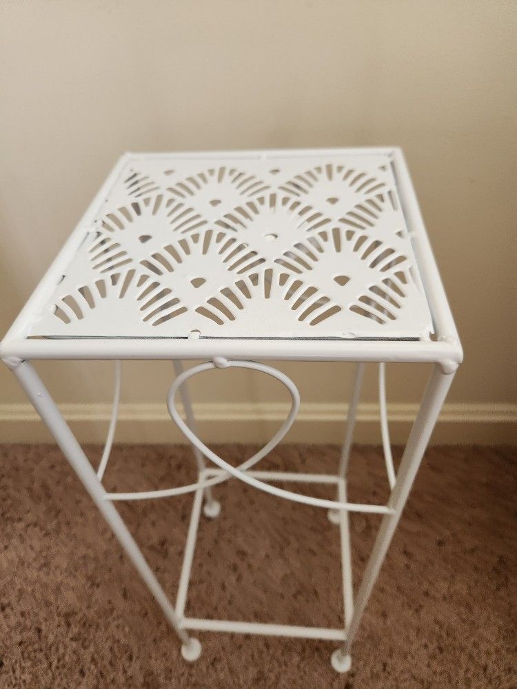 Metal Plant Stand